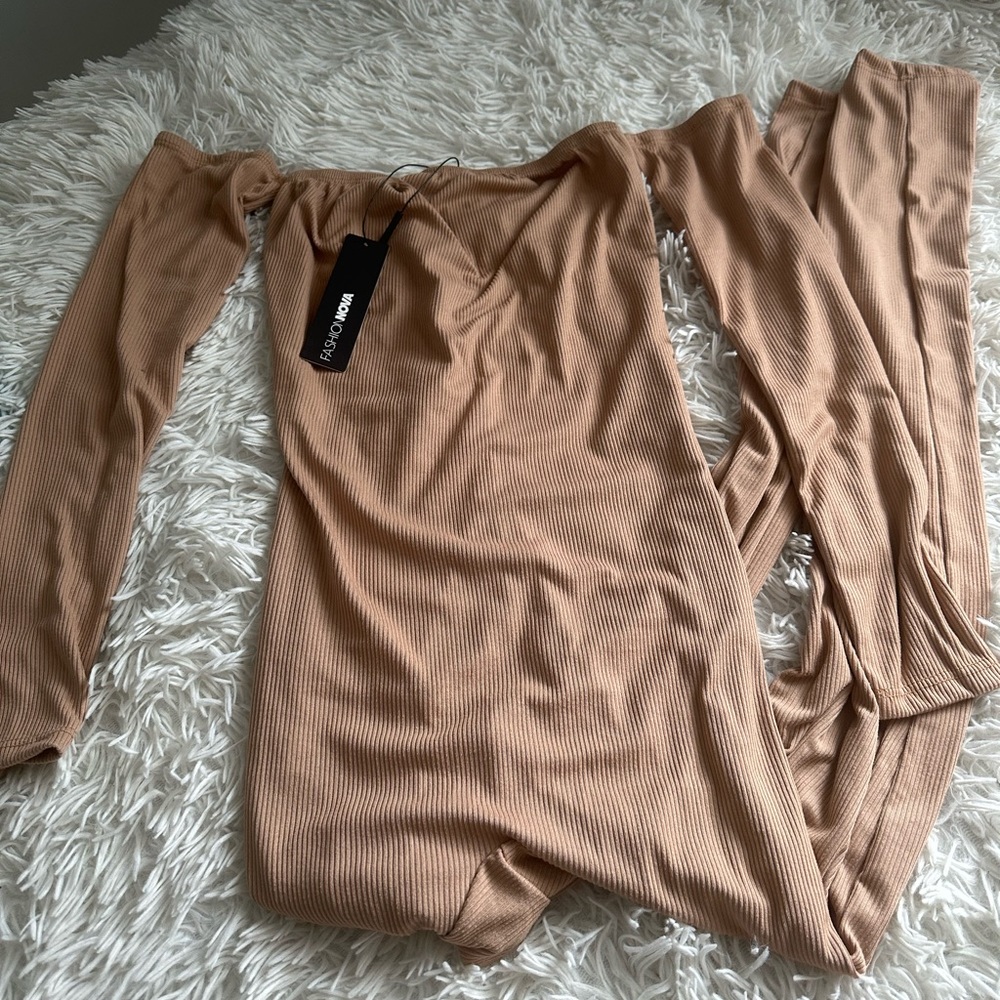 Soothe Off Shoulder Rib Jumpsuit FashionNova - Picture 2 of 3